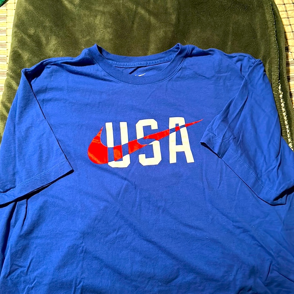 USA Soccer t shirt.  men size XL